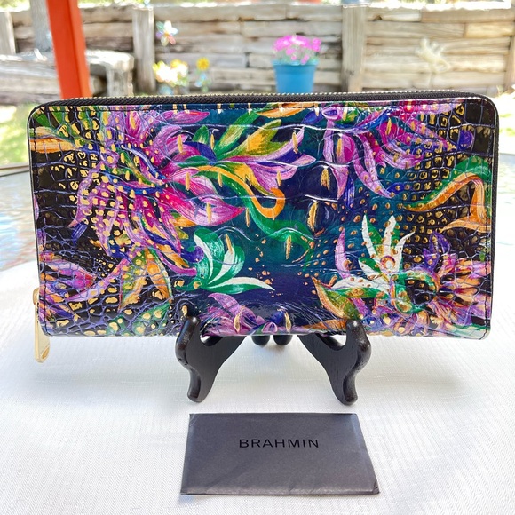 EUC Brahmin Visionary Skylar Clutch - Picture 2 of 9